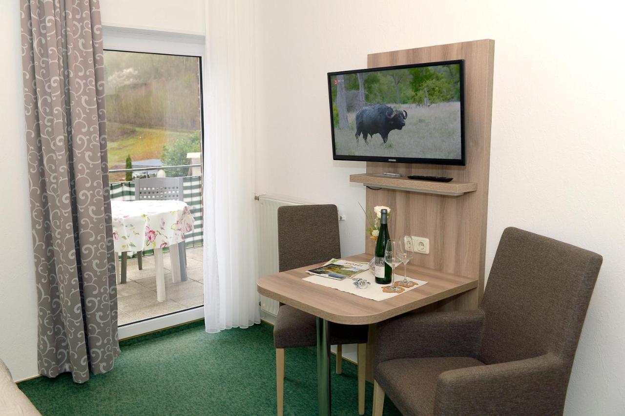 Wein Und Gaestehaus Scheid Sankt Aldegund Buitenkant foto