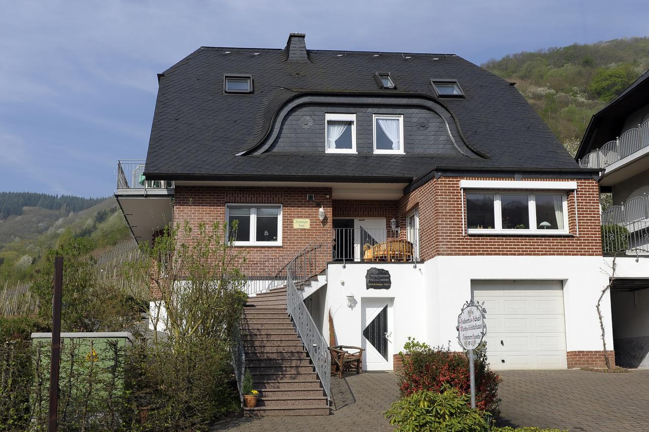 Wein Und Gaestehaus Scheid Sankt Aldegund Buitenkant foto