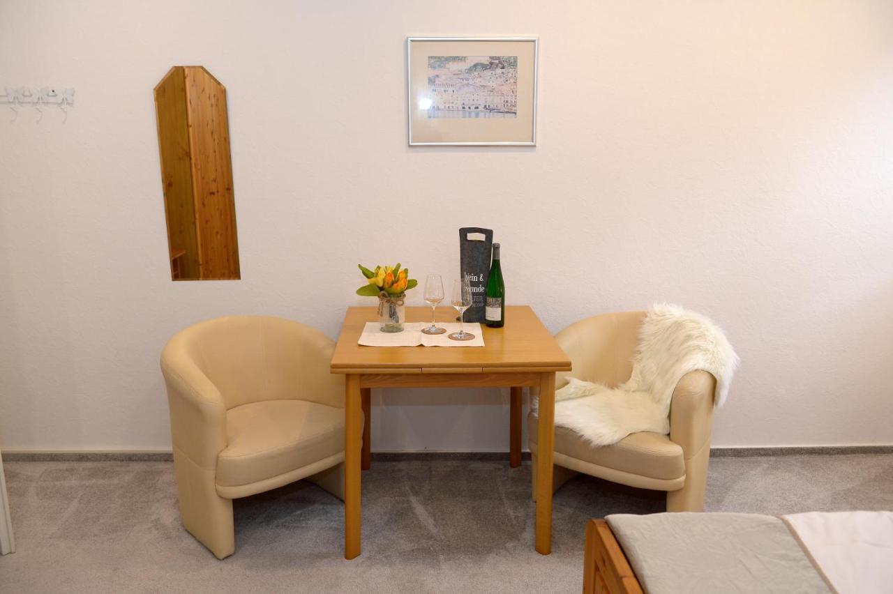 Wein Und Gaestehaus Scheid Sankt Aldegund Buitenkant foto